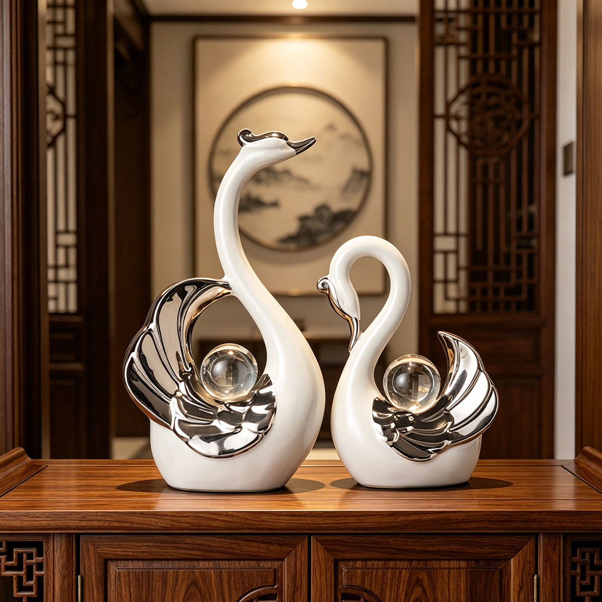 Interior Design Apartment - Keramisch paar zwanen ornament met kristallen